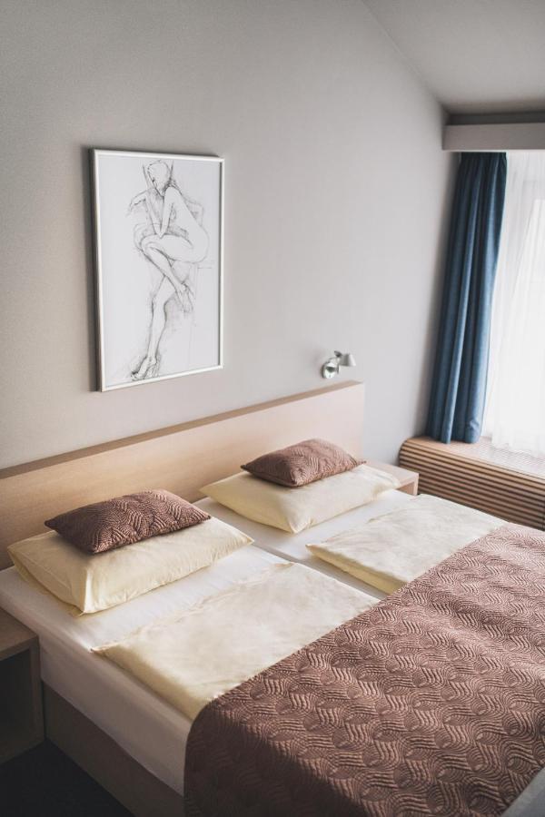 Hotel Split Kadaň Buitenkant foto