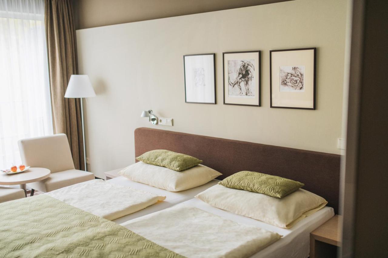 Hotel Split Kadaň Buitenkant foto